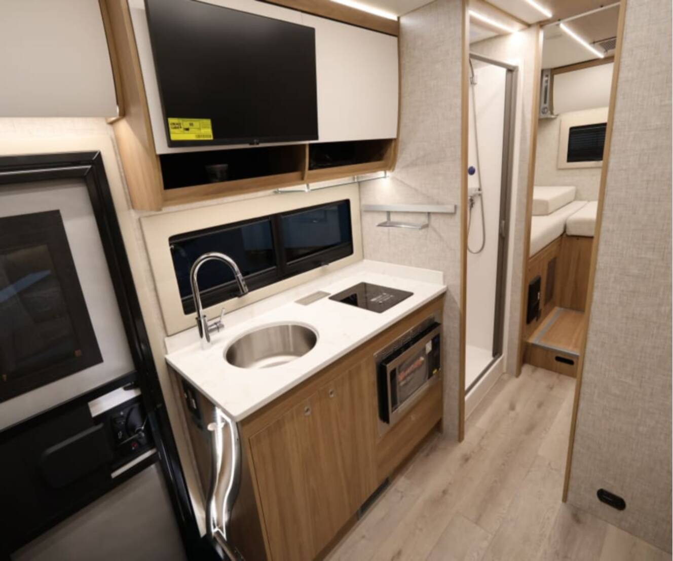 A photo of this 2027 Tiffin WAYFARER 25XLW