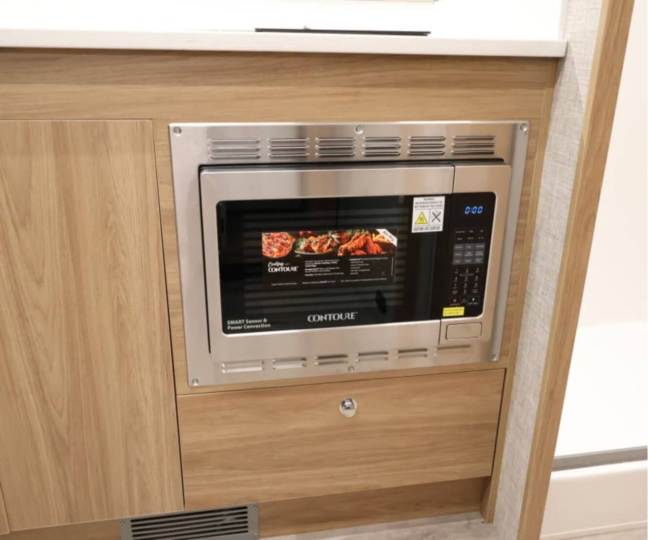A photo of this 2027 Tiffin WAYFARER 25XLW