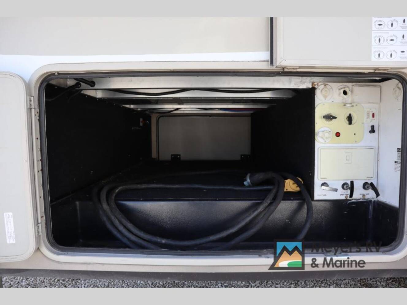 A photo of this 2014 Grand Design Reflection 303RLS