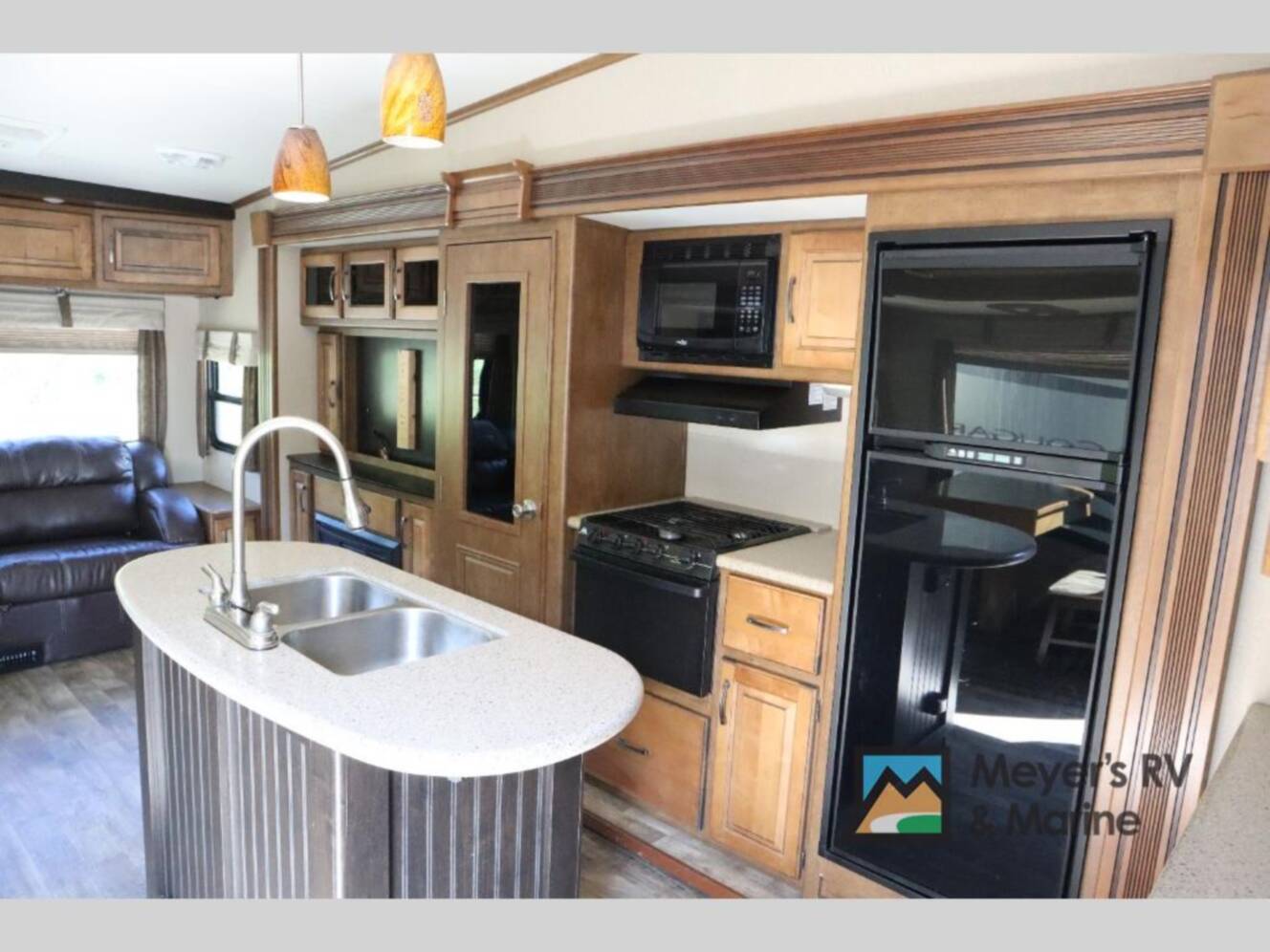 A photo of this 2014 Grand Design Reflection 303RLS