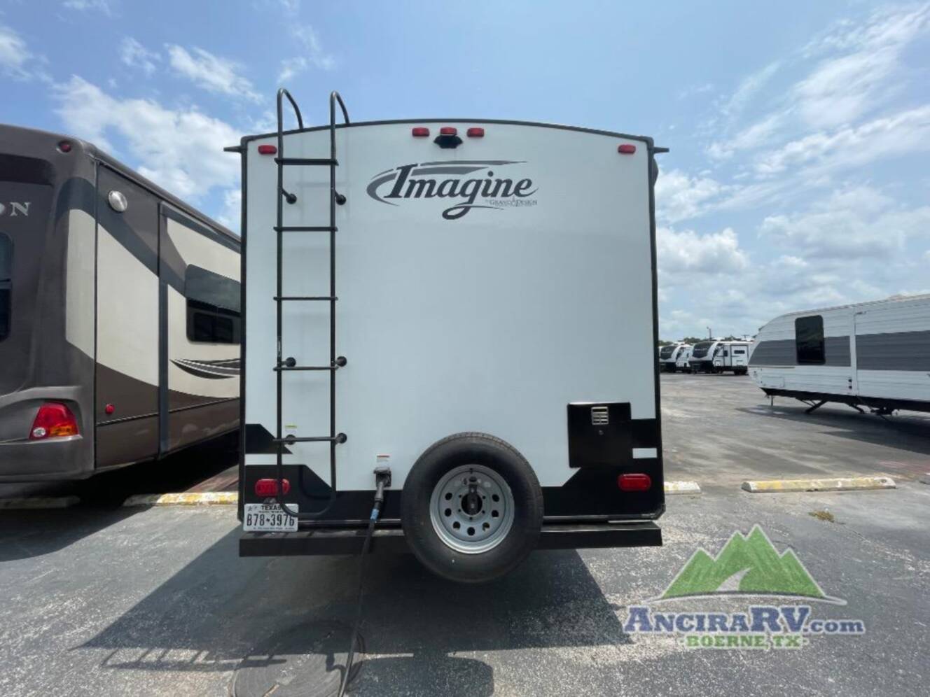 A photo of this 2021 Grand Design Imagine 2800BH