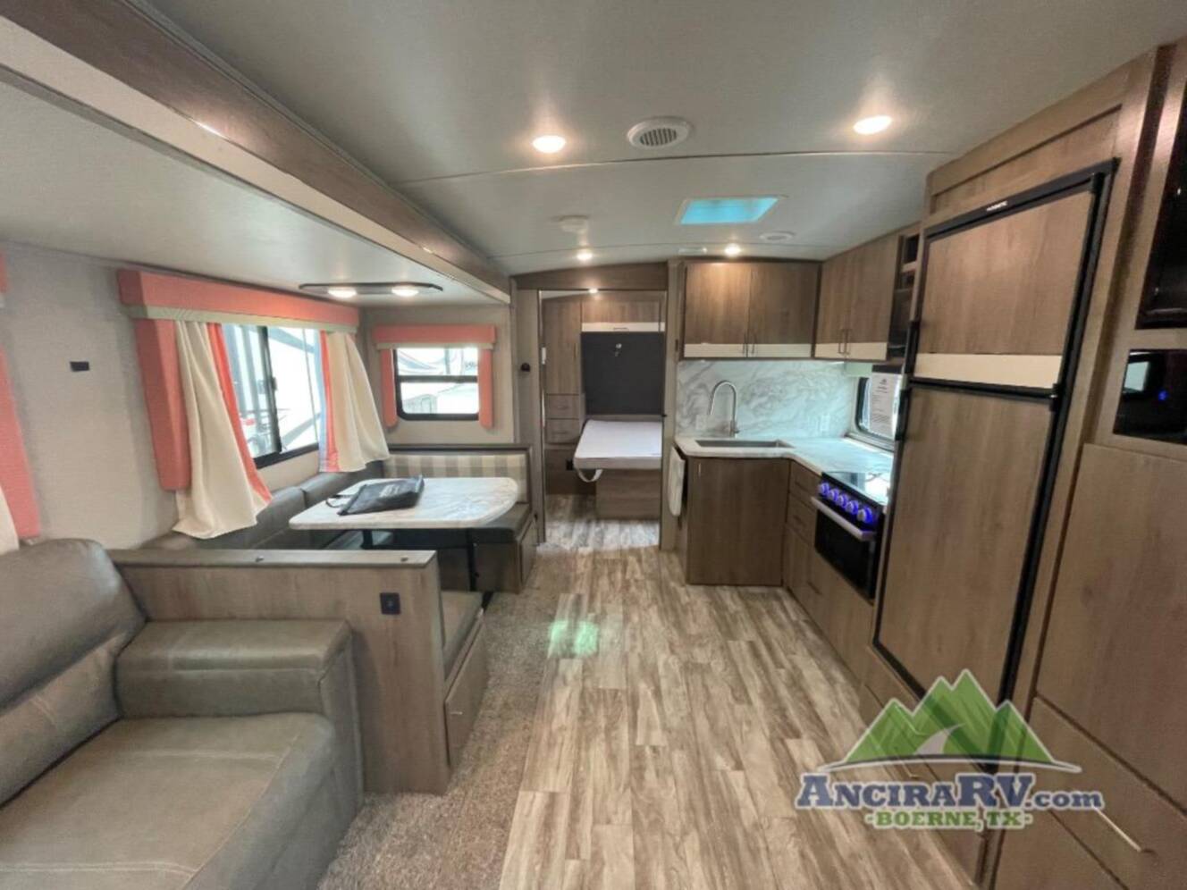 A photo of this 2021 Grand Design Imagine 2800BH