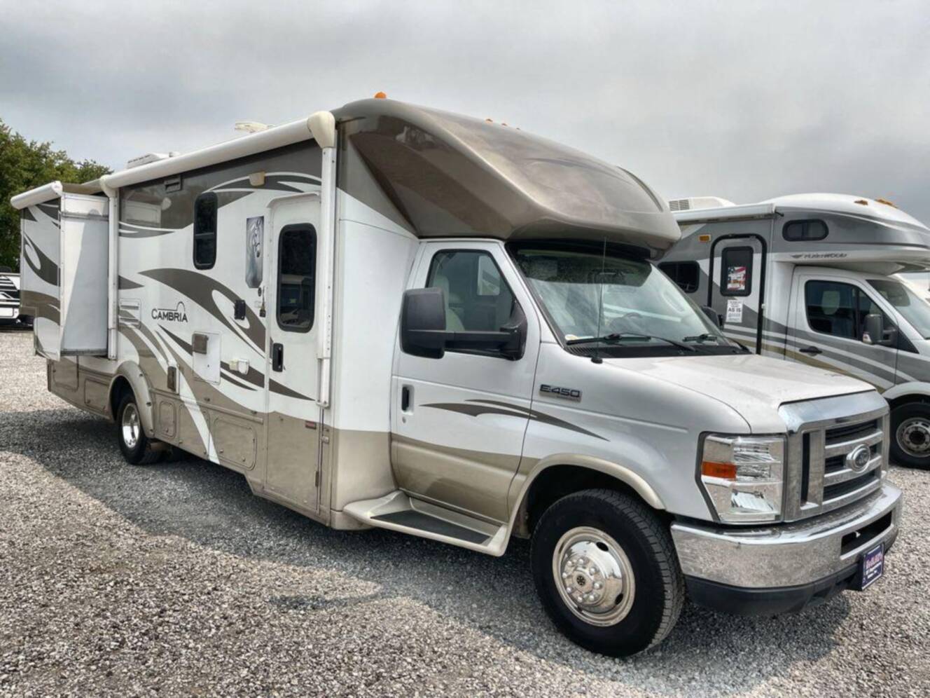 A photo of this 2013 Itasca Cambria 27K