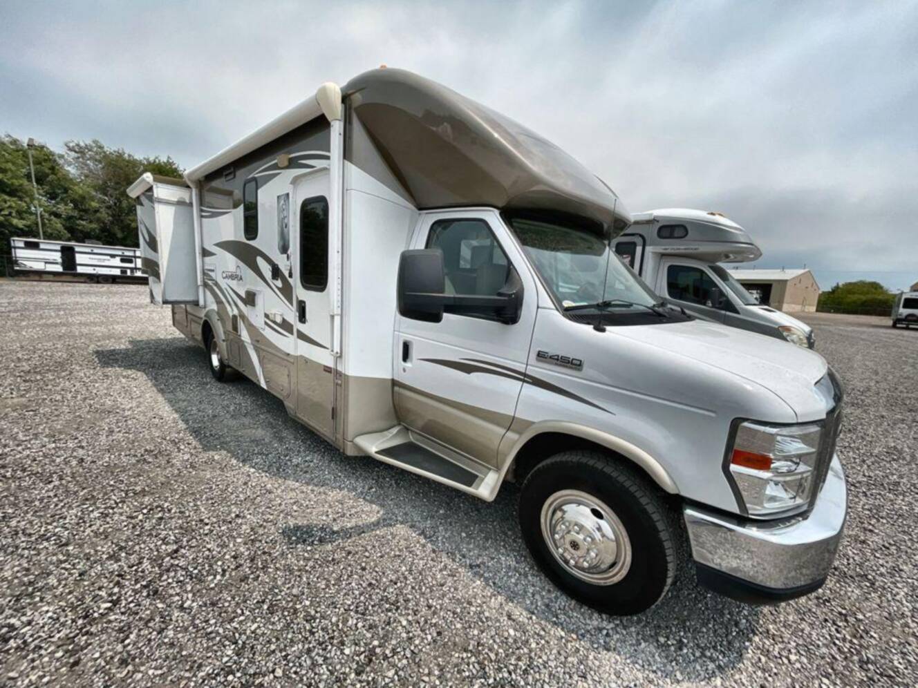 A photo of this 2013 Itasca Cambria 27K