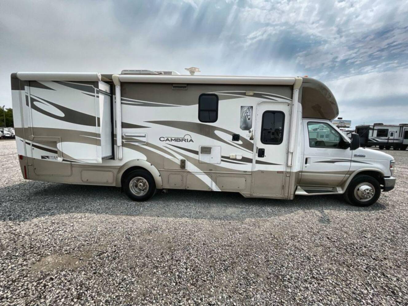 A photo of this 2013 Itasca Cambria 27K