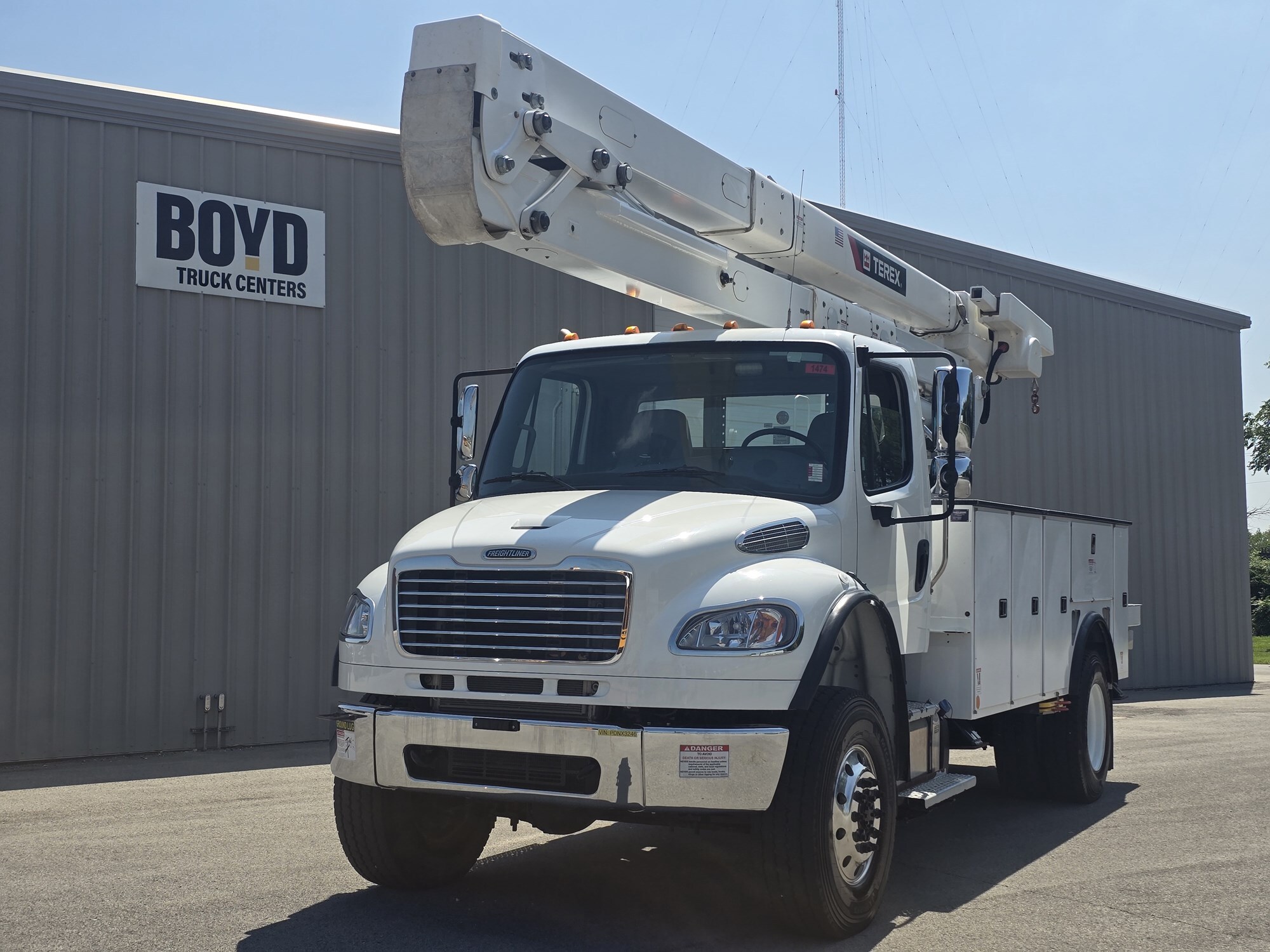 2023 FREIGHTLINER BUSINESS CLASS M2 106 in Louisville, KY