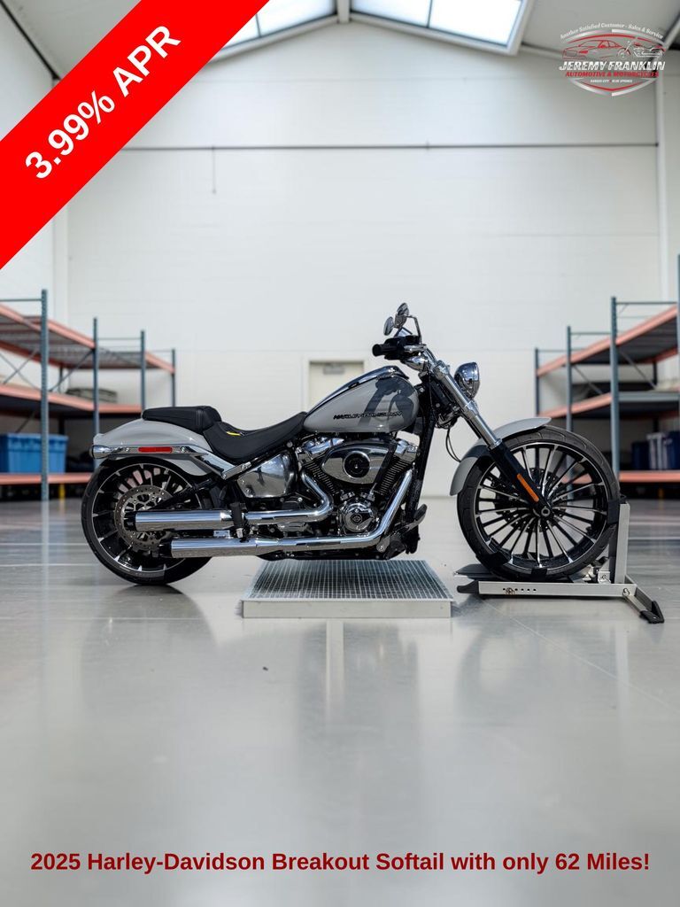 2025 Harley-Davidson Breakout in Blue Springs, MO