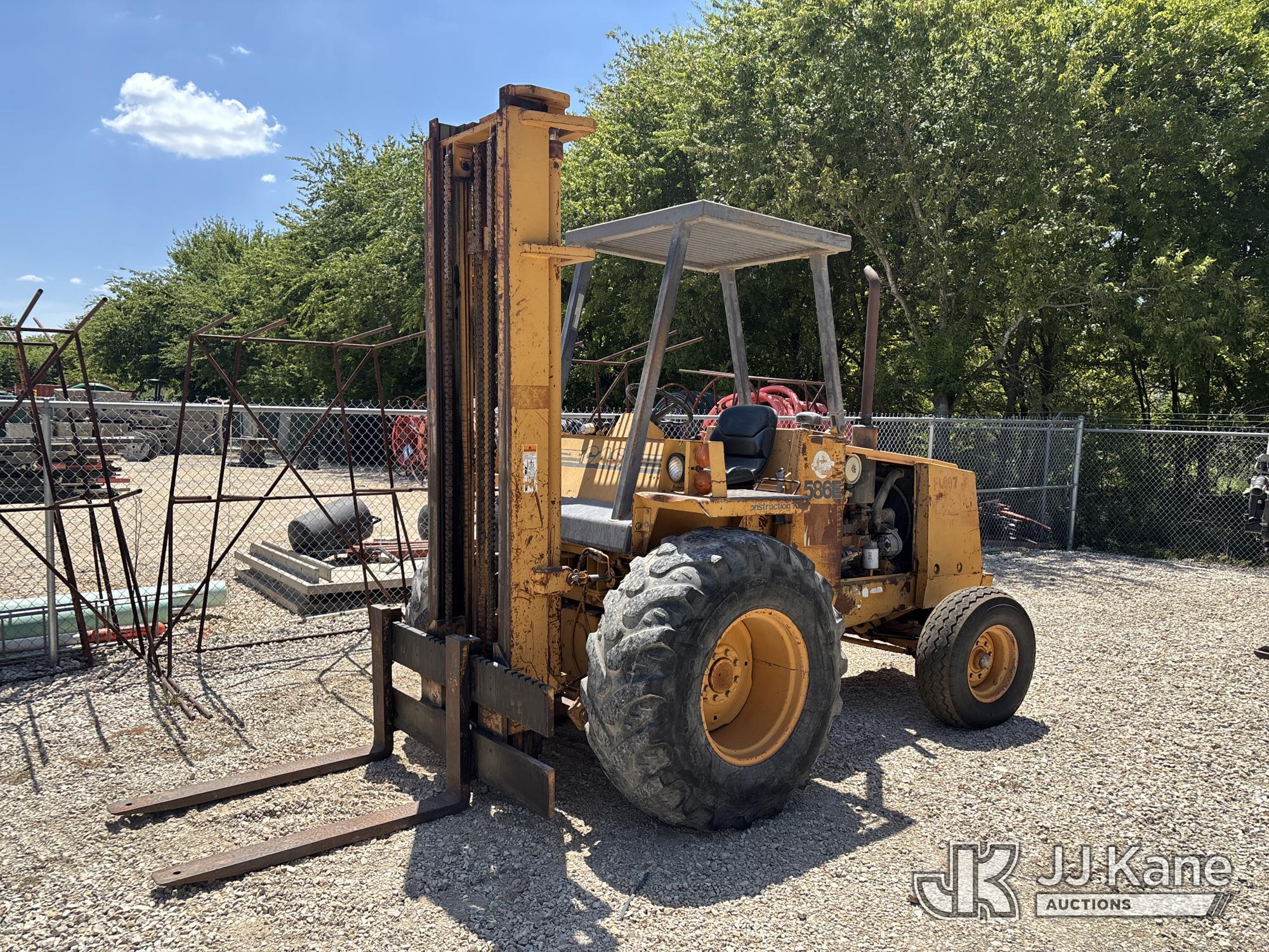 2004 Case 586E 4x4 in Hutto, TX