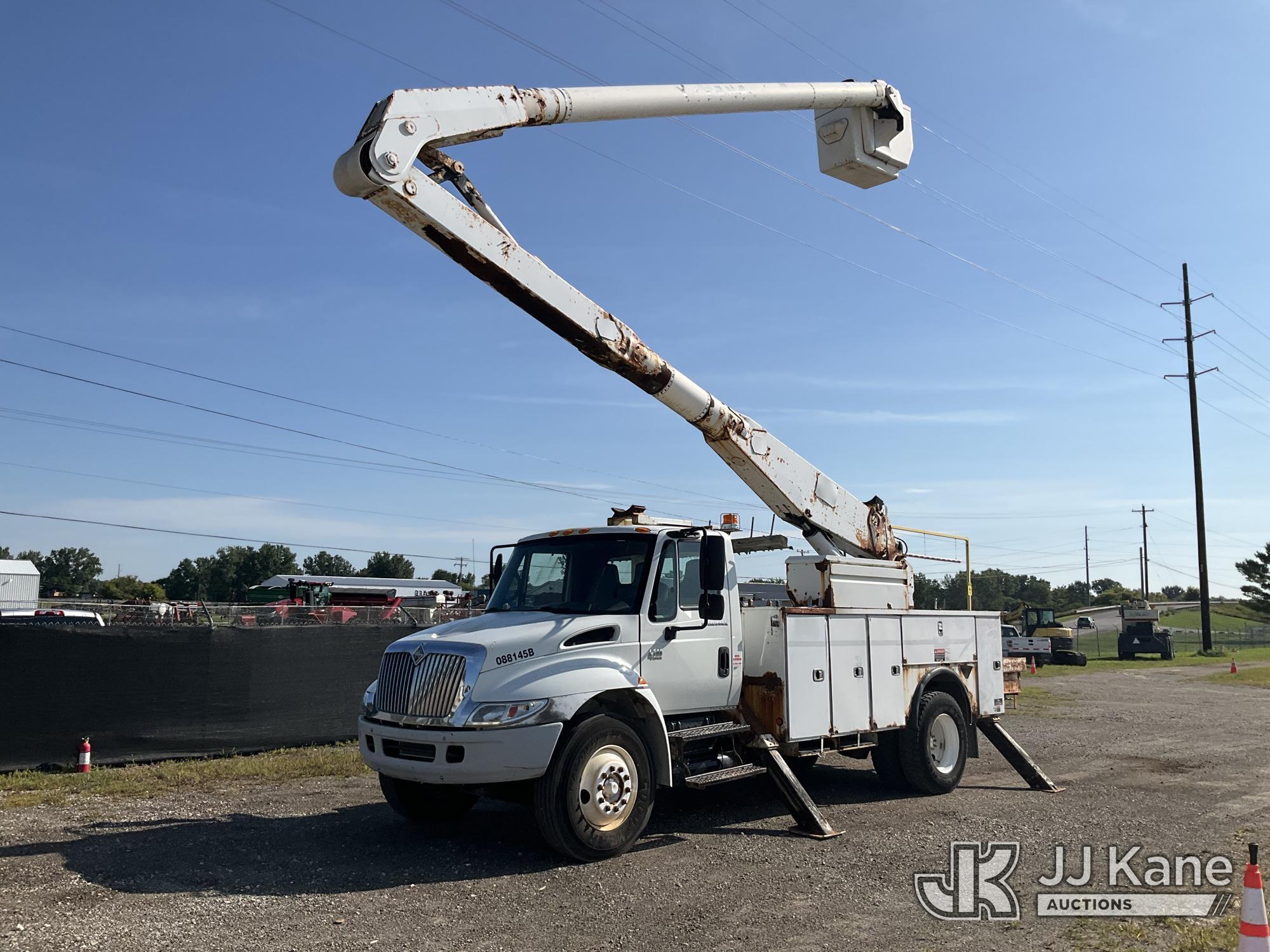2008 International 4300 in Charlotte, MI