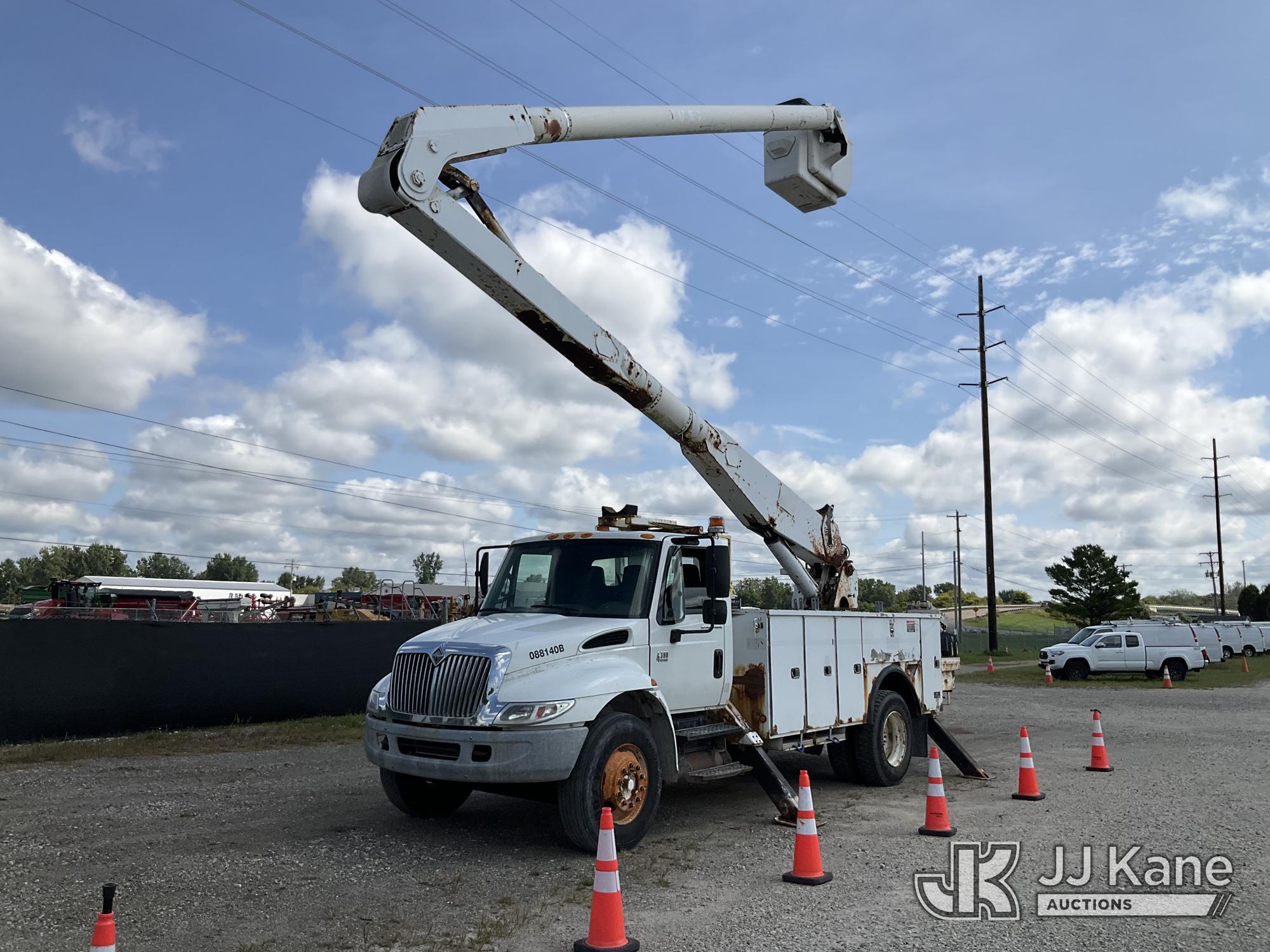 2008 International 4300 in Charlotte, MI