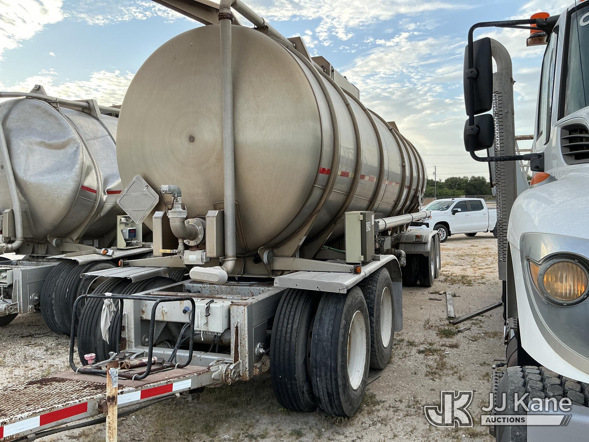 2015 West-Mark Trailer in Olmito, TX