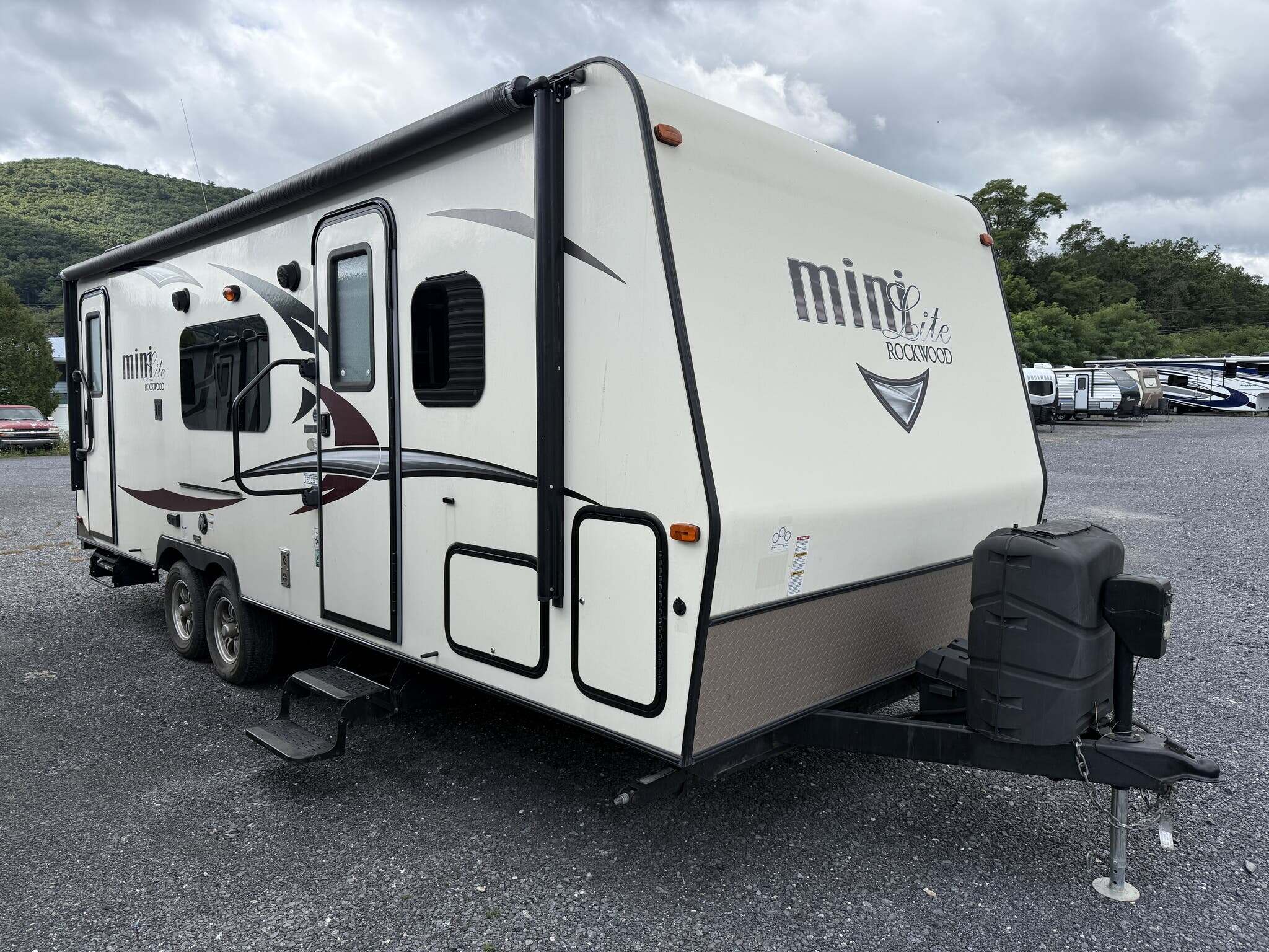 2017 Forest River Rockwood Mini Lite 2503S in mill hall PA