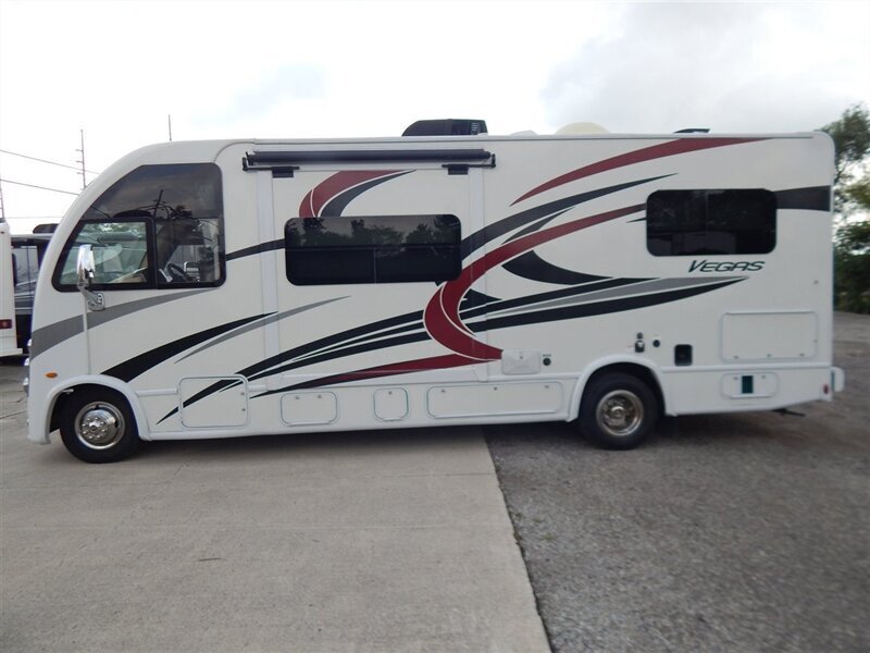 2022 Thor Vegas 24.1 RV