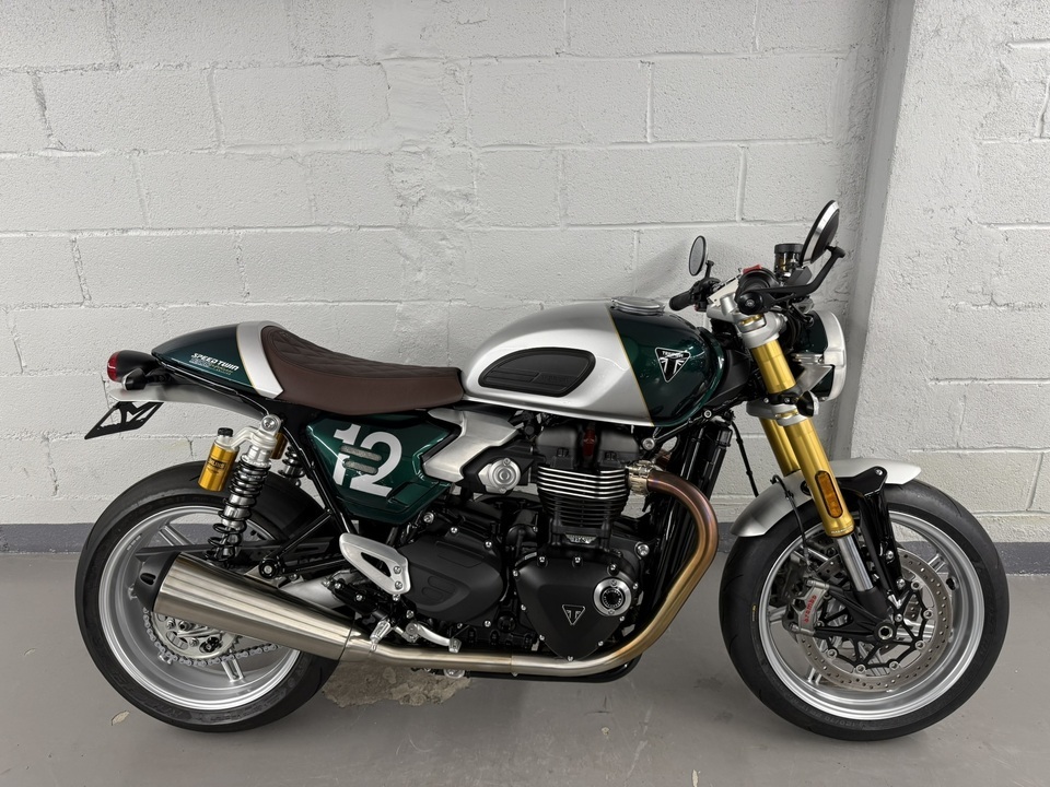 2027 Triumph Speed Twin 1200 Cafe Racer BASE in Elmsford, NY
