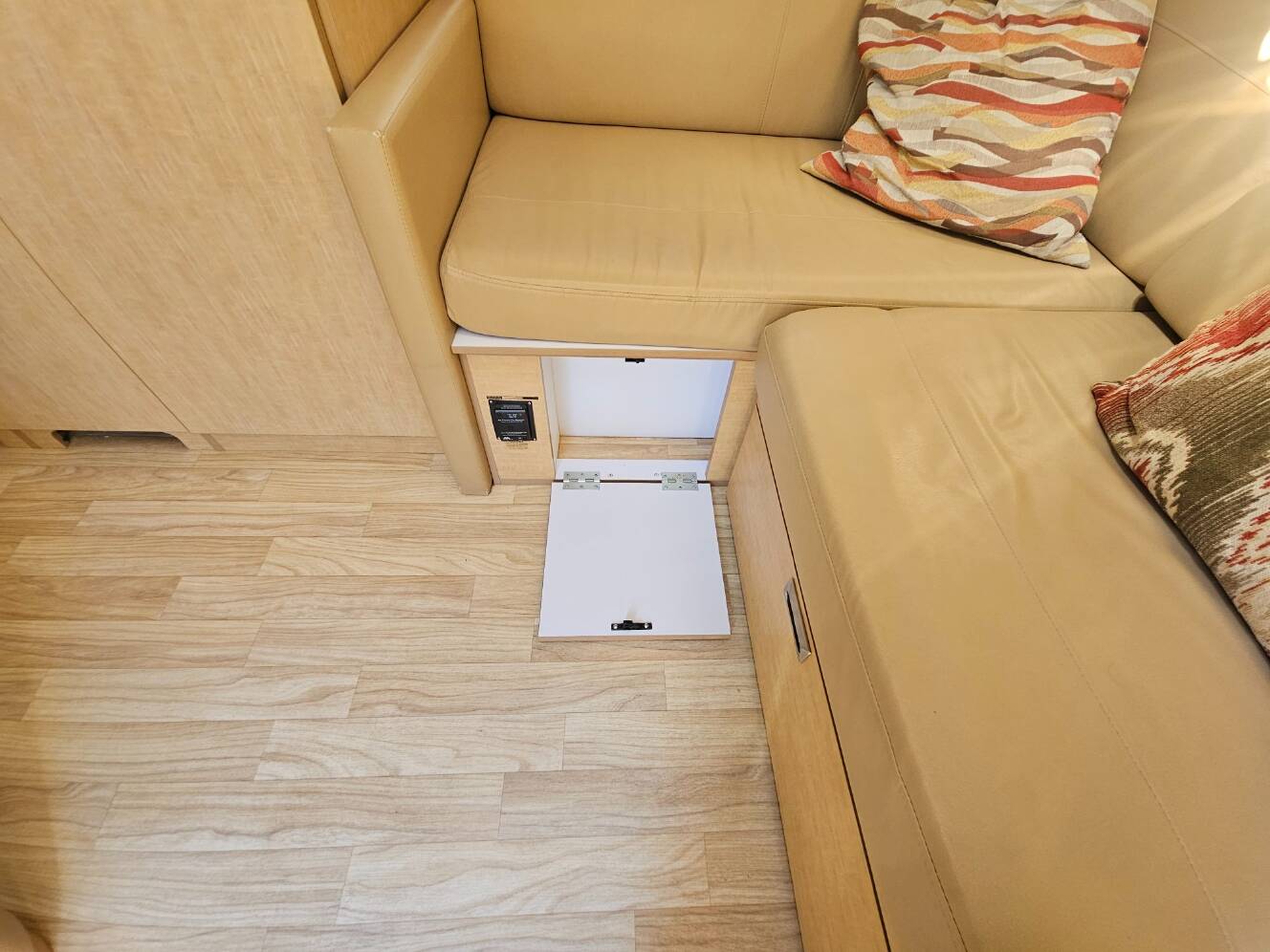 A photo of this 2016 Airstream Flying Cloud 28