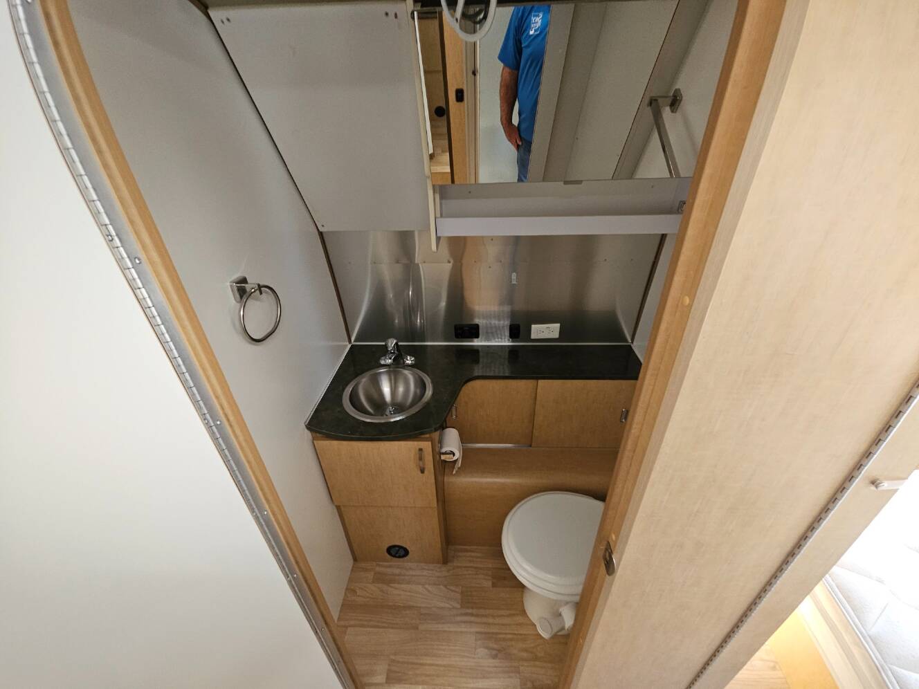 A photo of this 2016 Airstream Flying Cloud 28