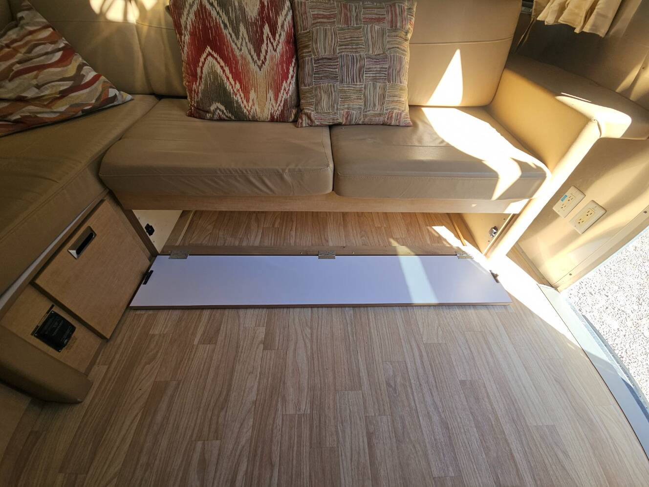 A photo of this 2016 Airstream Flying Cloud 28