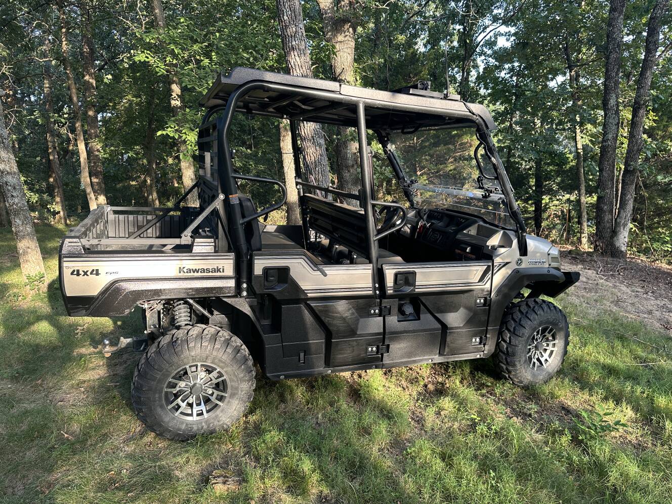 A photo of this 2023 Kawasaki MULE PRO-FXT 820 EPS