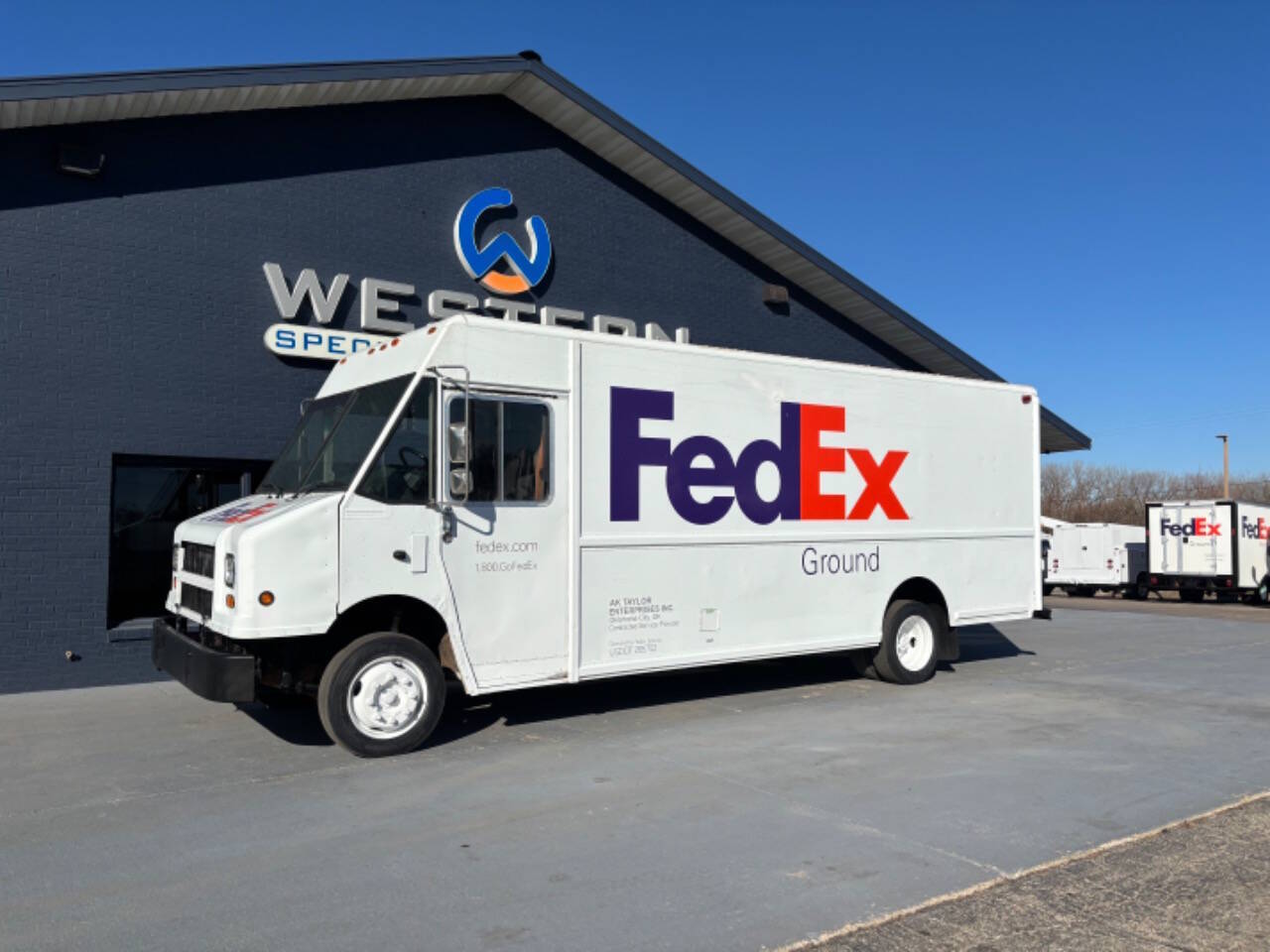 2000 FREIGHTLINER MT55 Chassis in Braidwood, IL