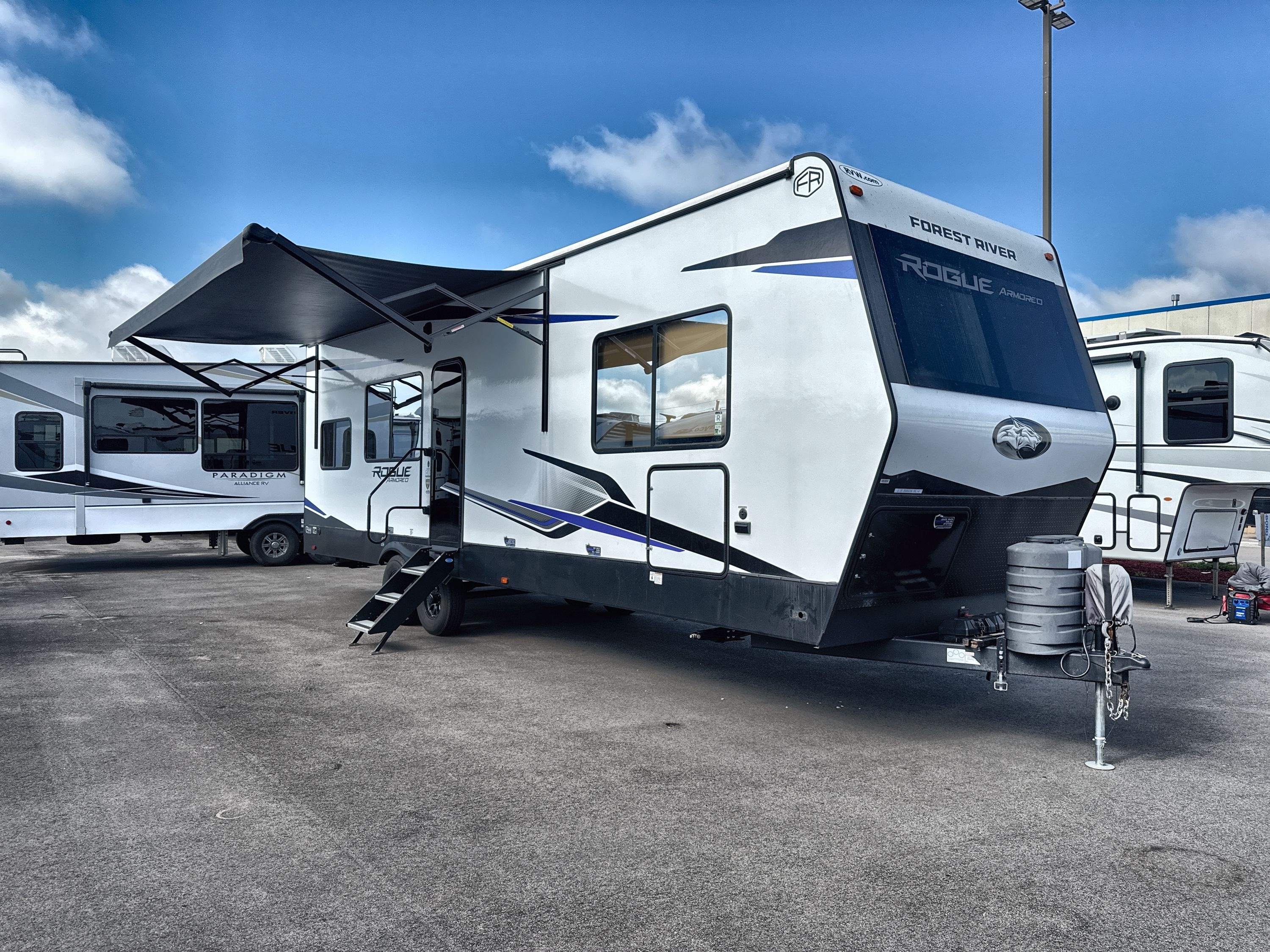 2025 Forest River ROGUE ARMORED 26L14 Travel Trailer Toy Hauler RV