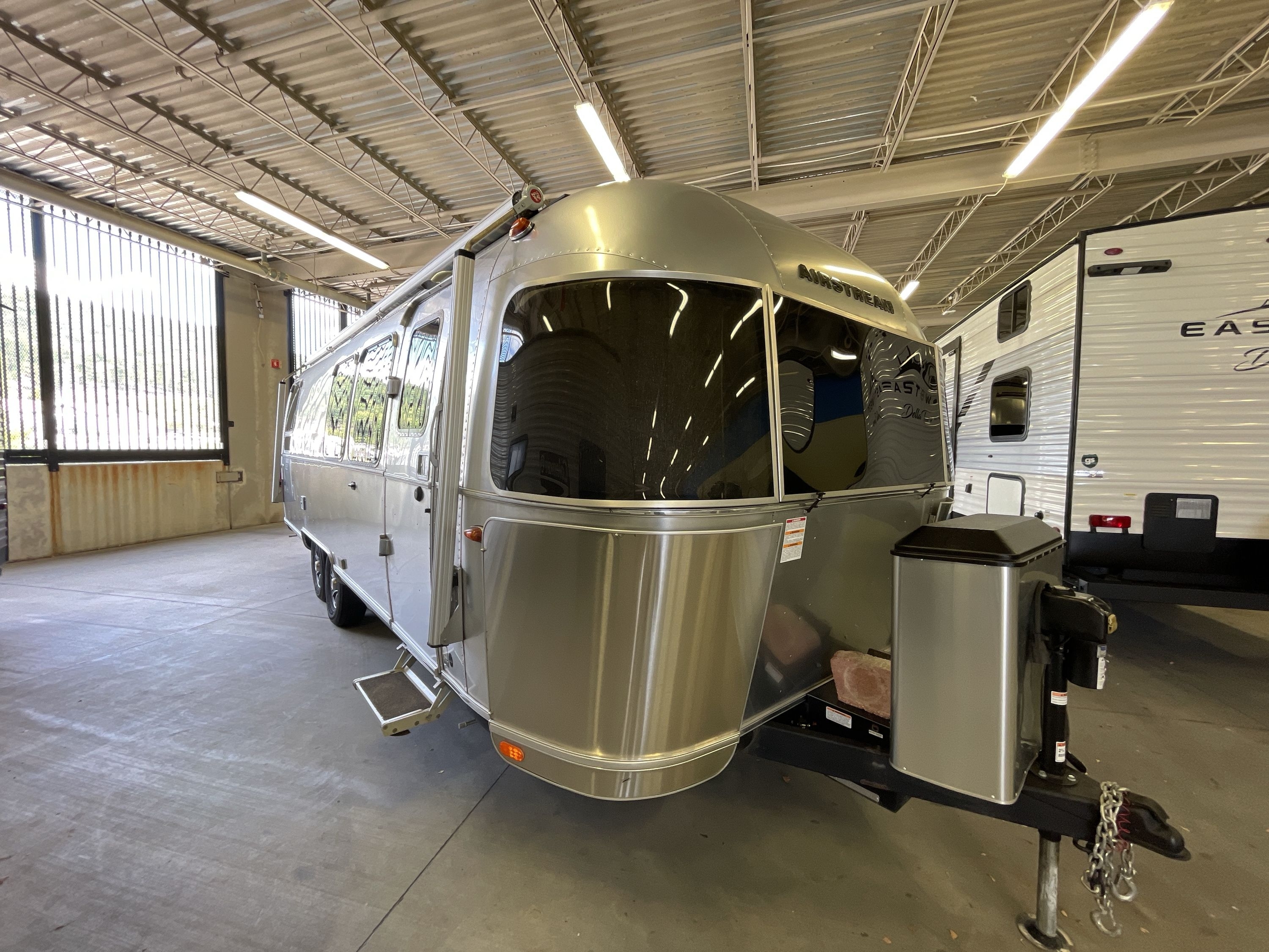 2023 Airstream POTTERY BARN 28RB QUEEN in roanoke VA