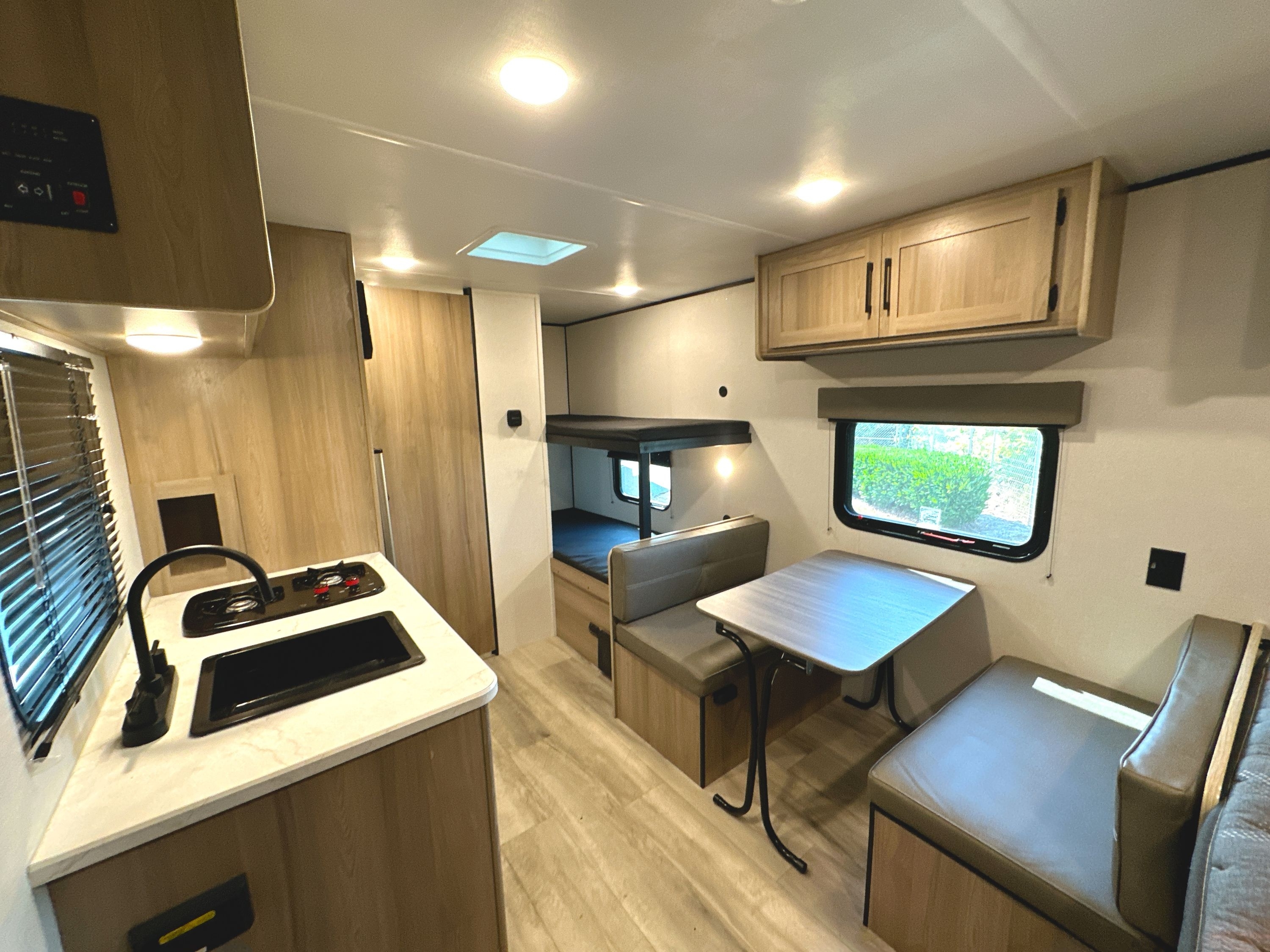 2025 Keystone COLEMAN 17B in fife WA