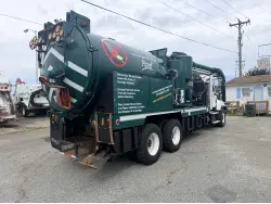 2013 FREIGHTLINER 114 SD