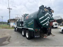 2013 FREIGHTLINER 114 SD