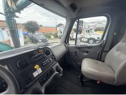 2013 FREIGHTLINER 114 SD