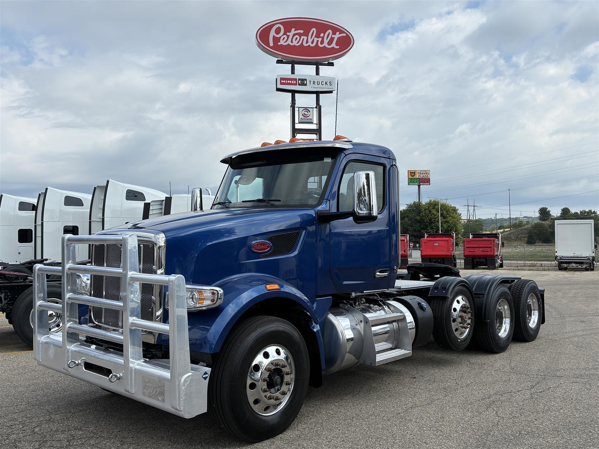 2023 PETERBILT 567 in South Saint Paul, MN