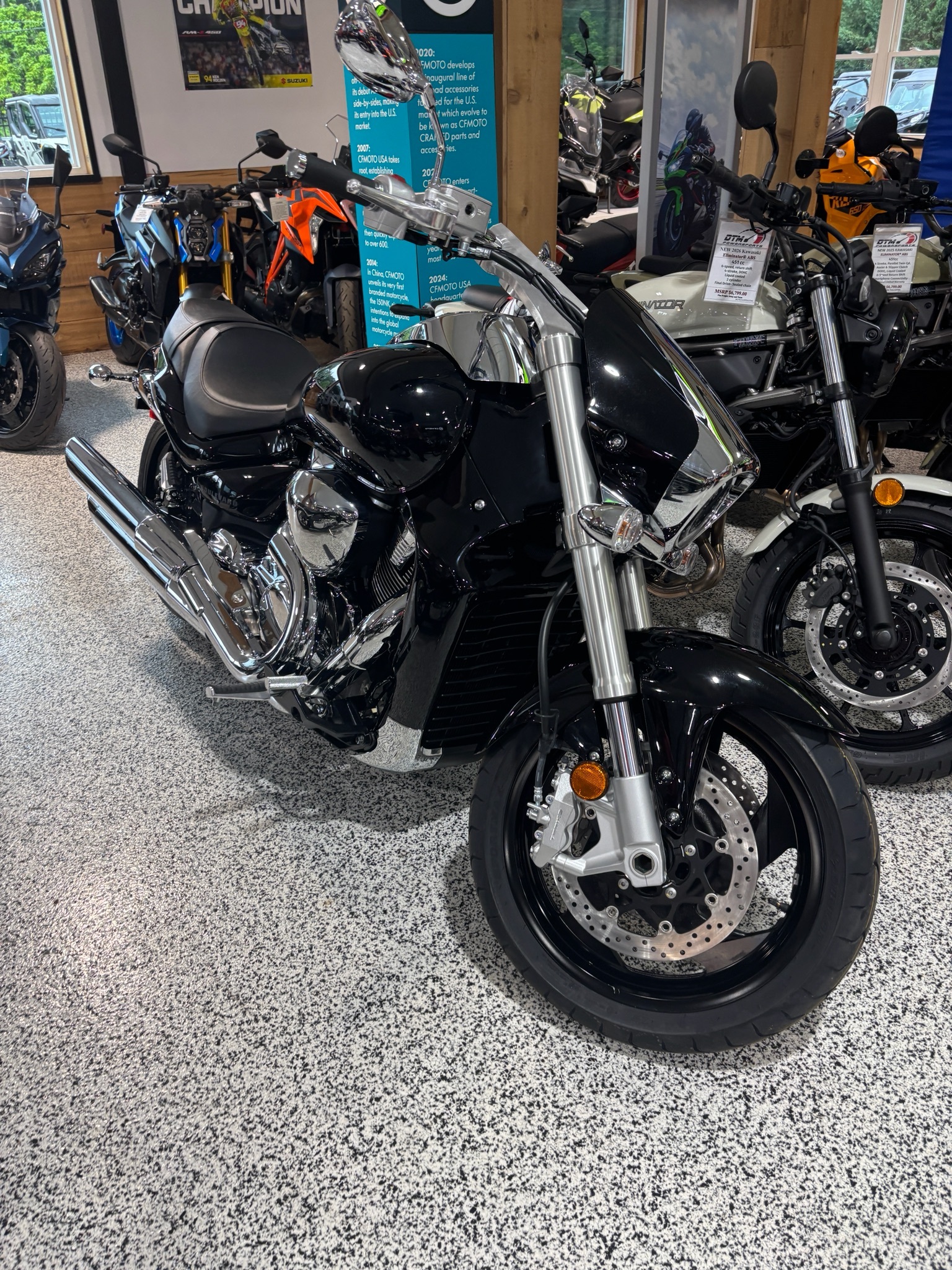 2025 Suzuki Boulevard M109R M109R in Newfield, NJ