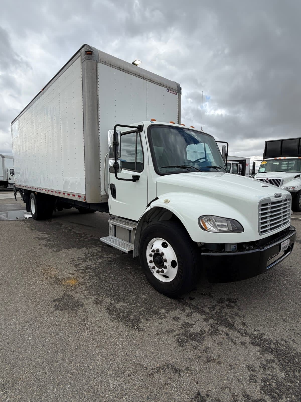 2019 FREIGHTLINER BUSINESS CLASS M2 106 in Fontana, CA