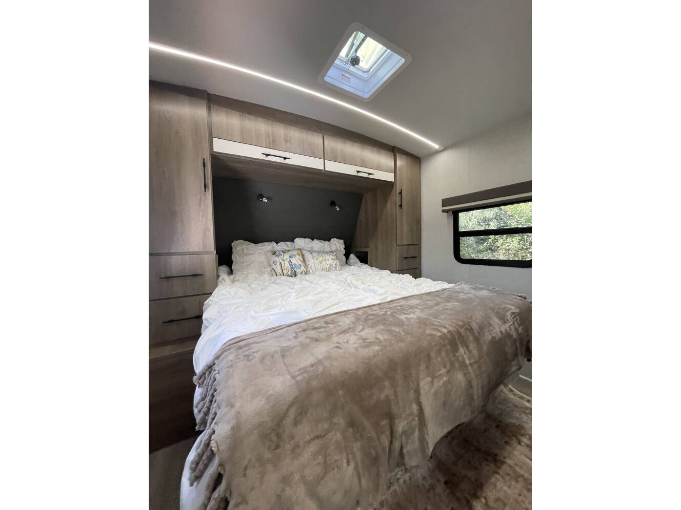 A photo of this 2024 Grand Design IMAGINE 2600RB