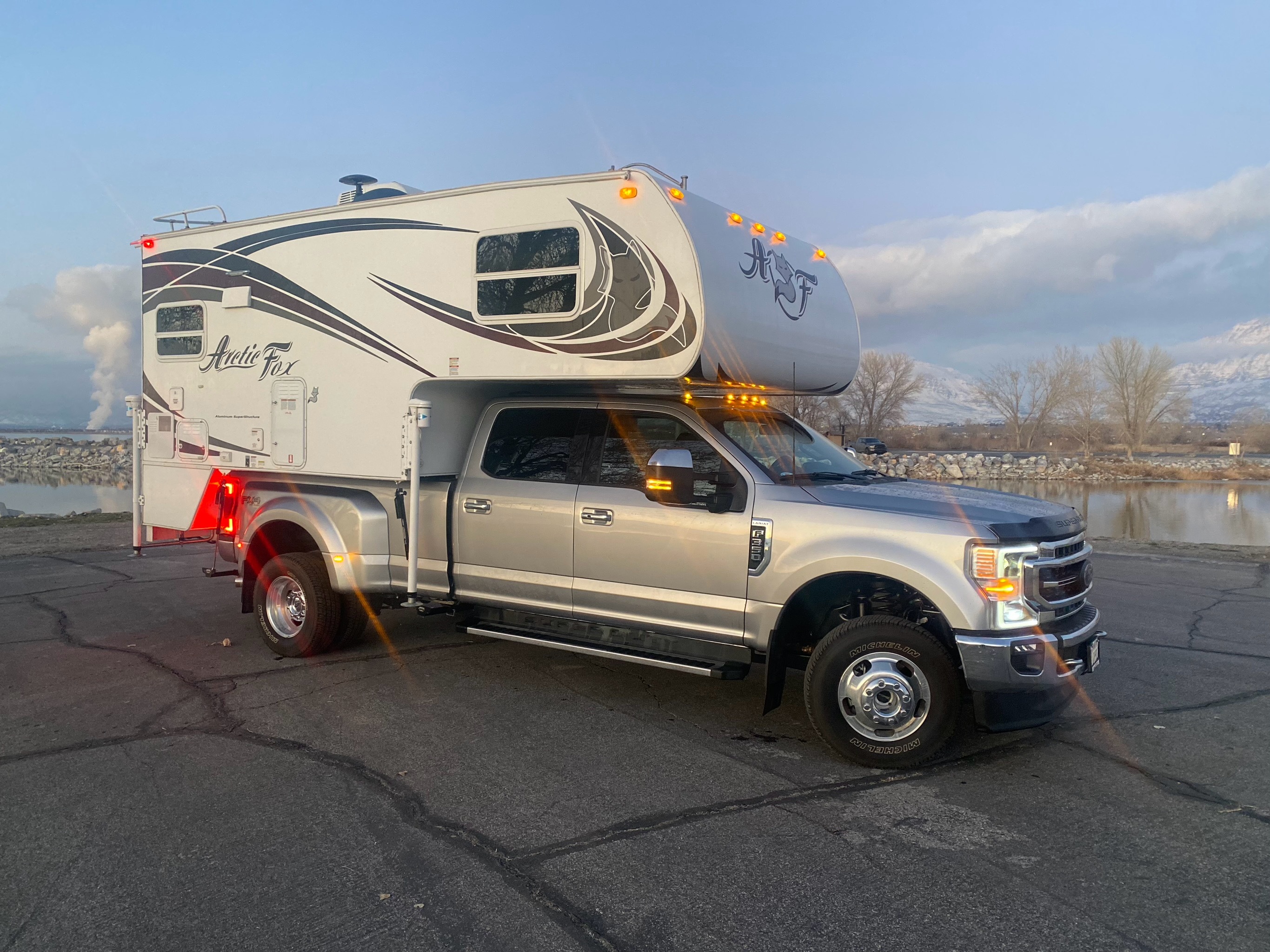 2019 Northwood Mfg ARCTIC FOX CAMPER RV