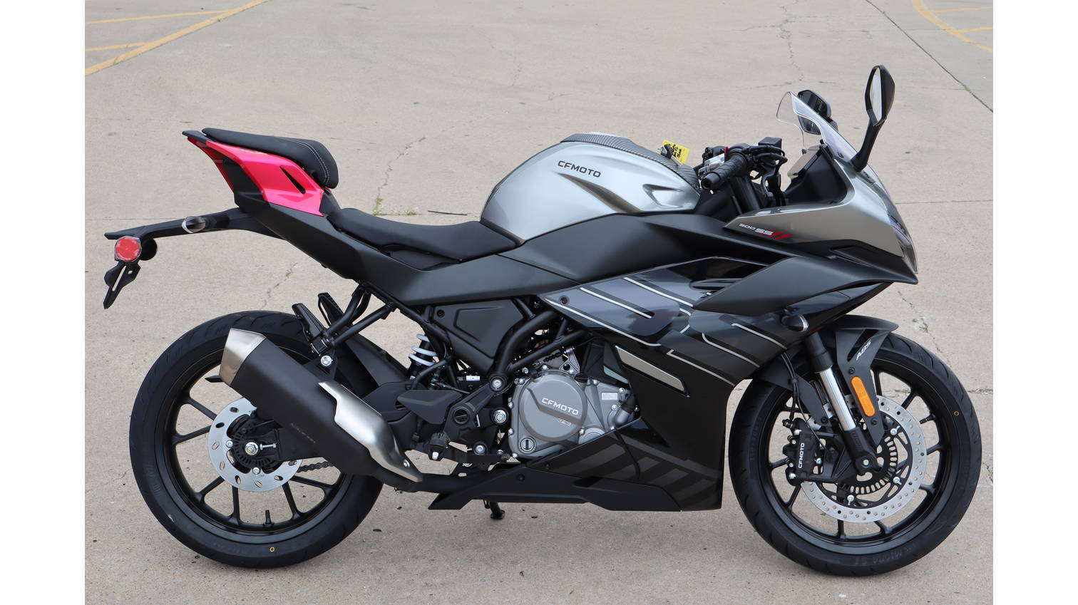 2026 CFMOTO 300SS SS in Fayetteville, AR