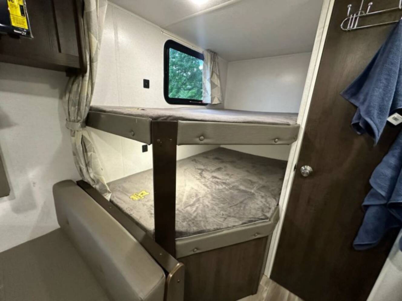 A photo of this 2020 Wildwood By Forest River X-Lite 261BHXL