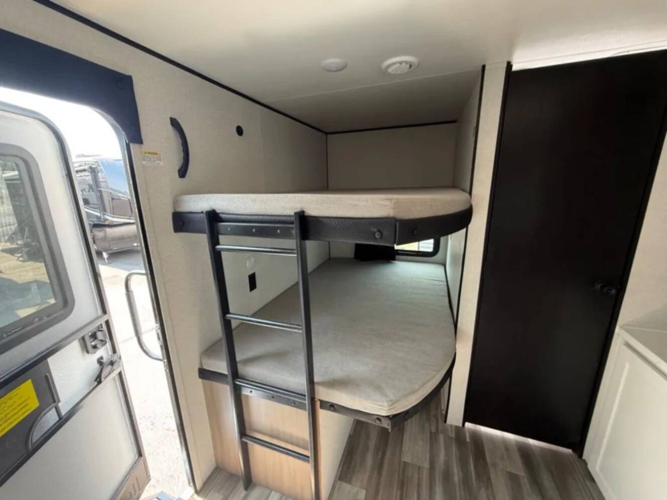 A photo of this 2026 Jayco Jay-Flight SLX 263BHSW