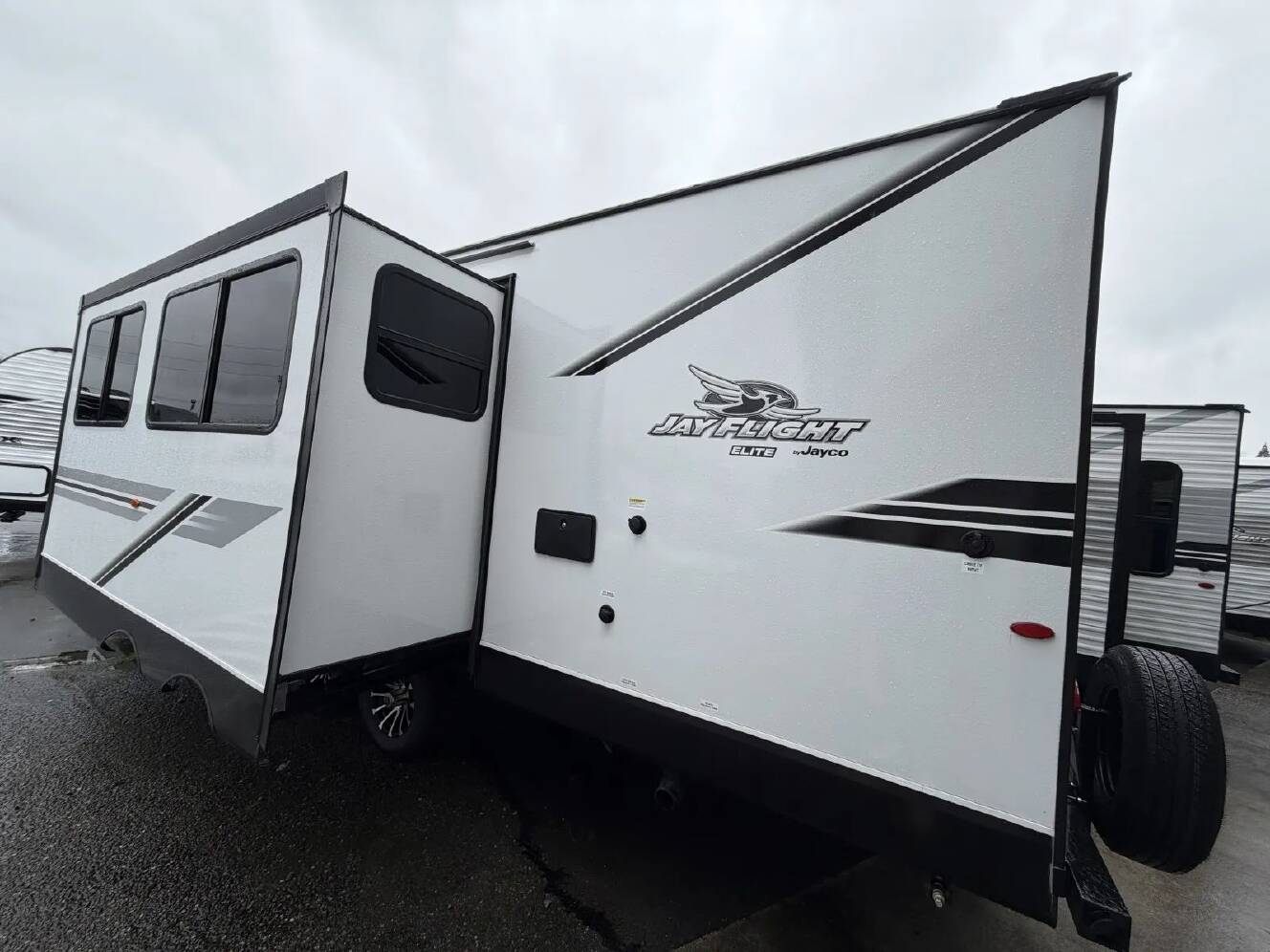 A photo of this 2026 Jayco Jay-Flight SLX 263BHSW