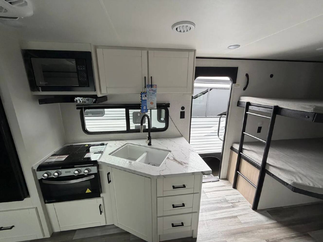 A photo of this 2026 Jayco Jay-Flight SLX 263BHSW