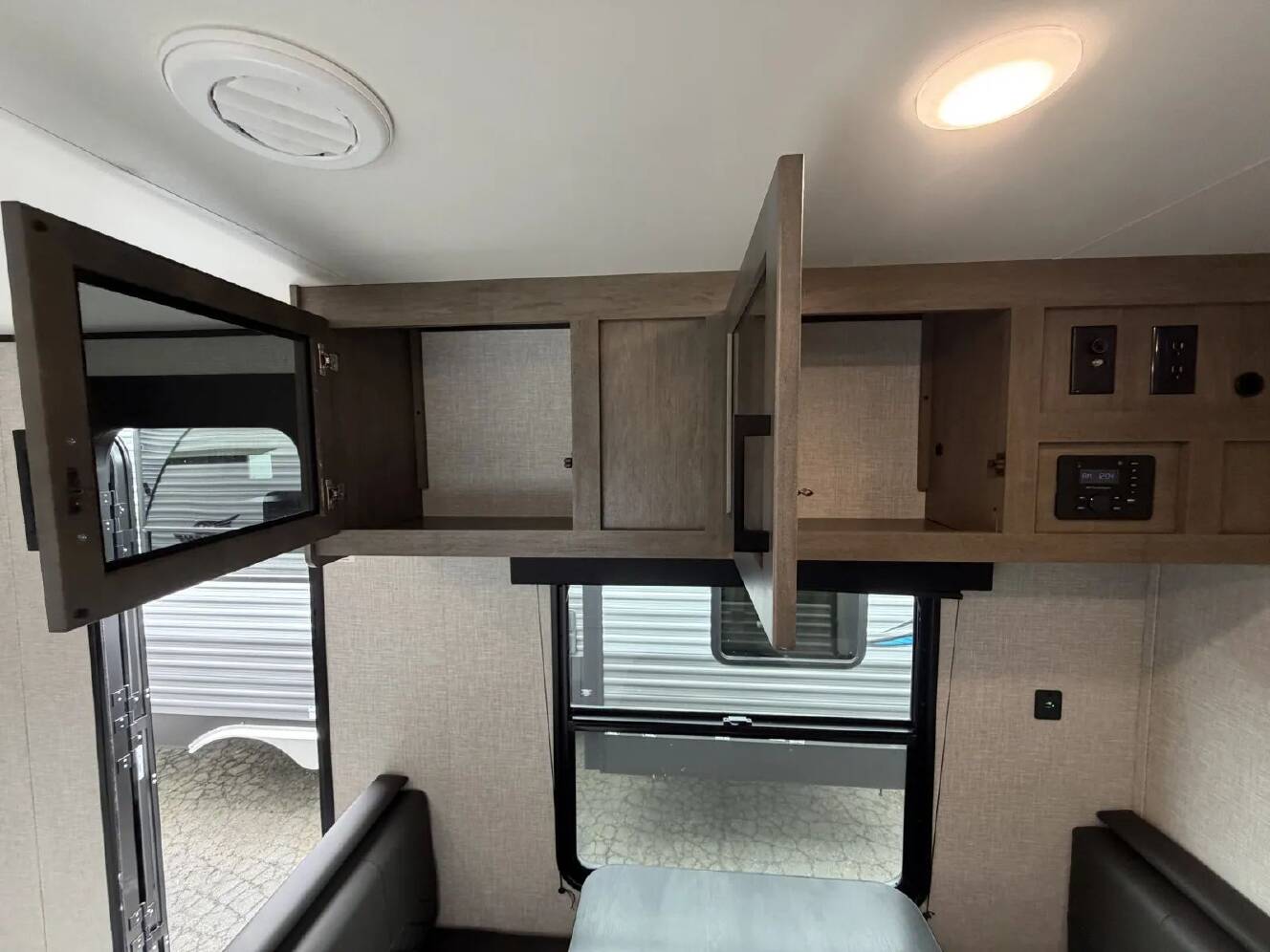 A photo of this 2024 Jayco Jay-Flight 260BHW