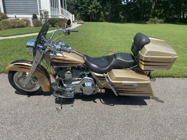 2003 Harley-Davidson ROAD KING CVO in chesapeake VA