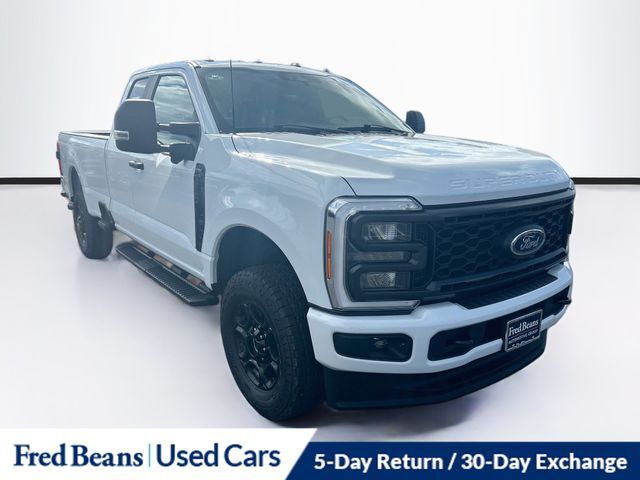 2023 FORD F350 in Washington, NJ