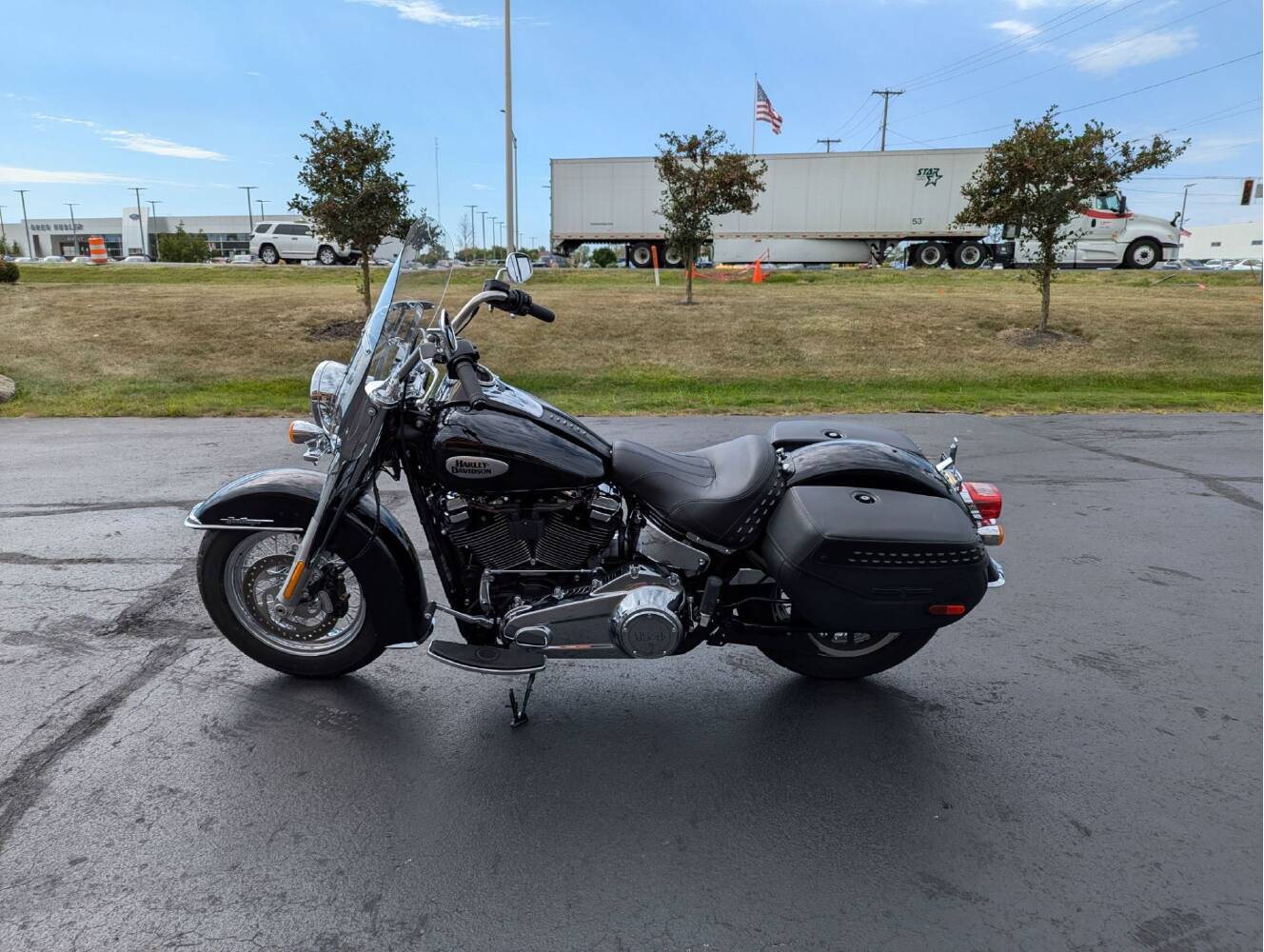 A photo of this 2024 Harley-Davidson Heritage Classic 114