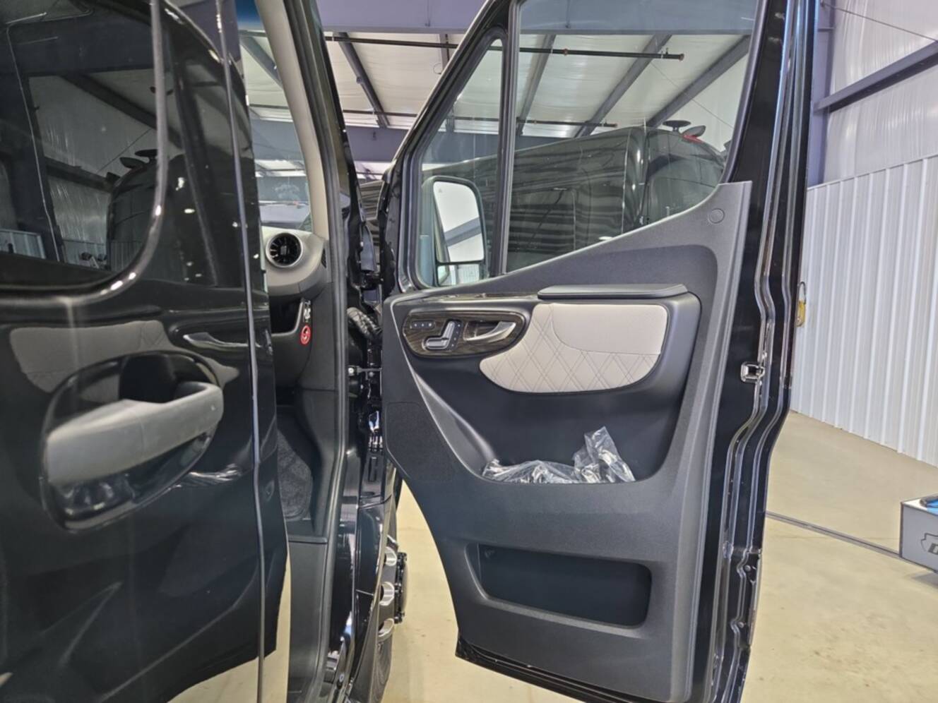 A photo of this 2027 Ultimate Toys COACH EXEC
