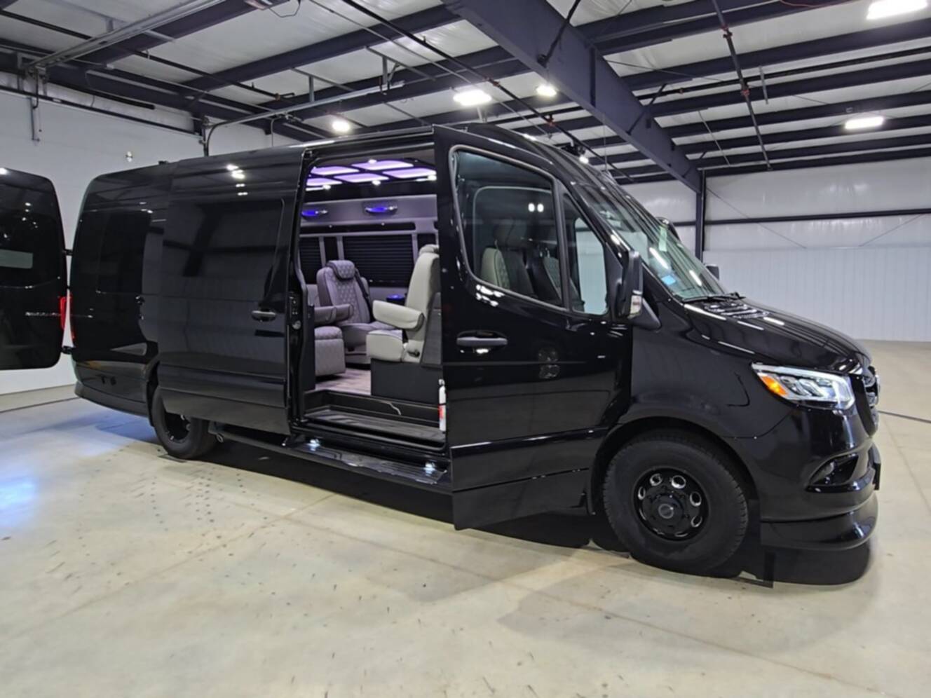 A photo of this 2027 Ultimate Toys COACH EXEC