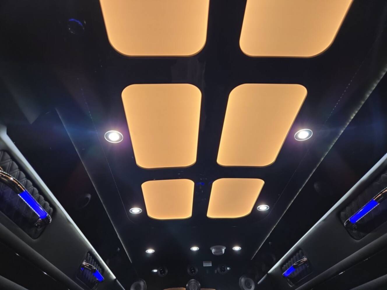 A photo of this 2027 Ultimate Toys LIMO OB PRO