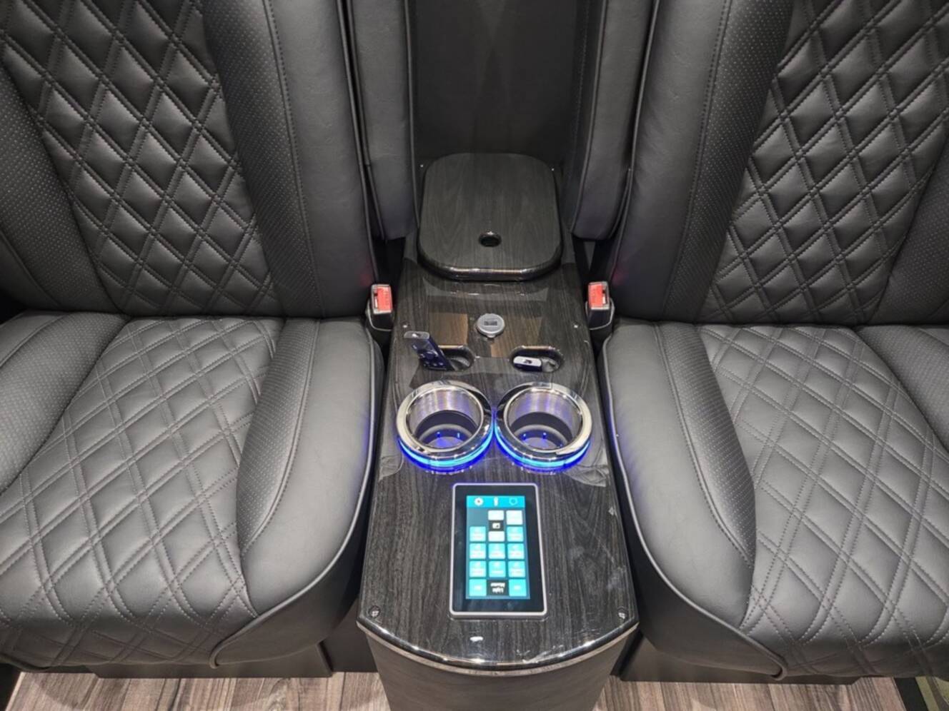 A photo of this 2027 Ultimate Toys LIMO OB PRO