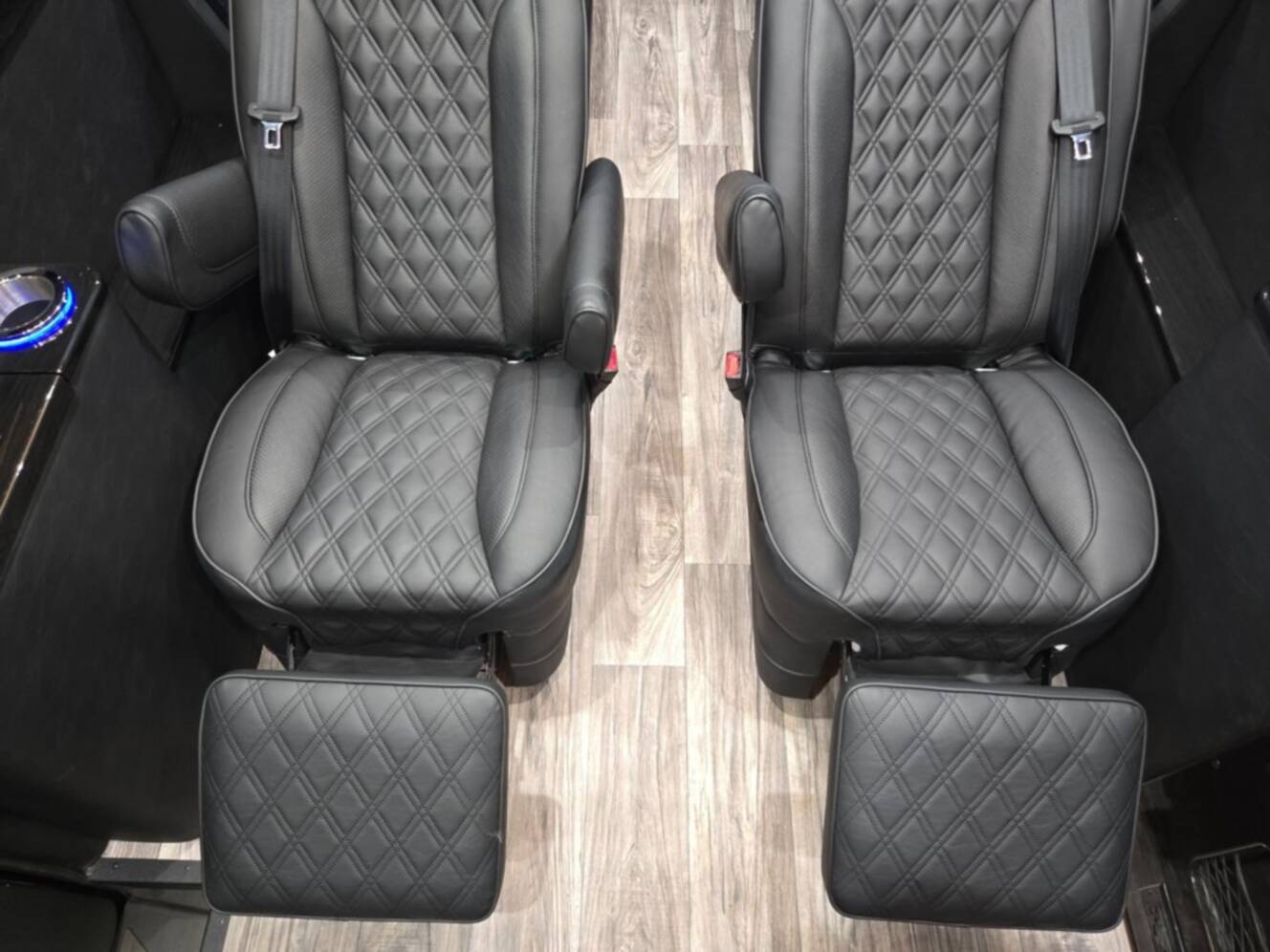 A photo of this 2027 Ultimate Toys LIMO OB PRO