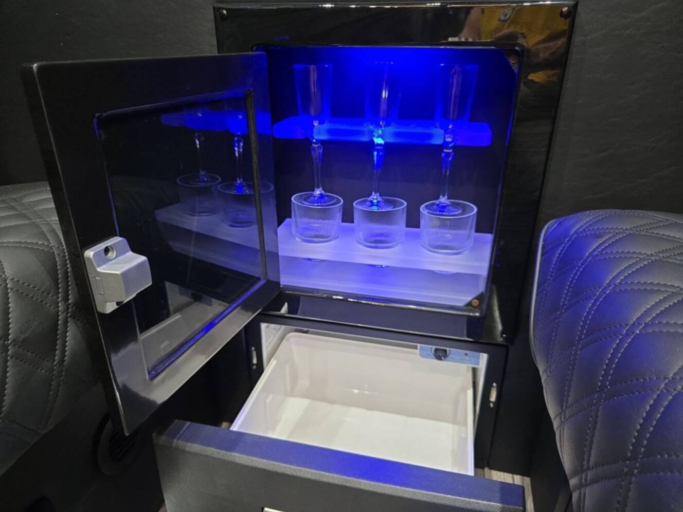A photo of this 2027 Ultimate Toys LIMO OB PRO