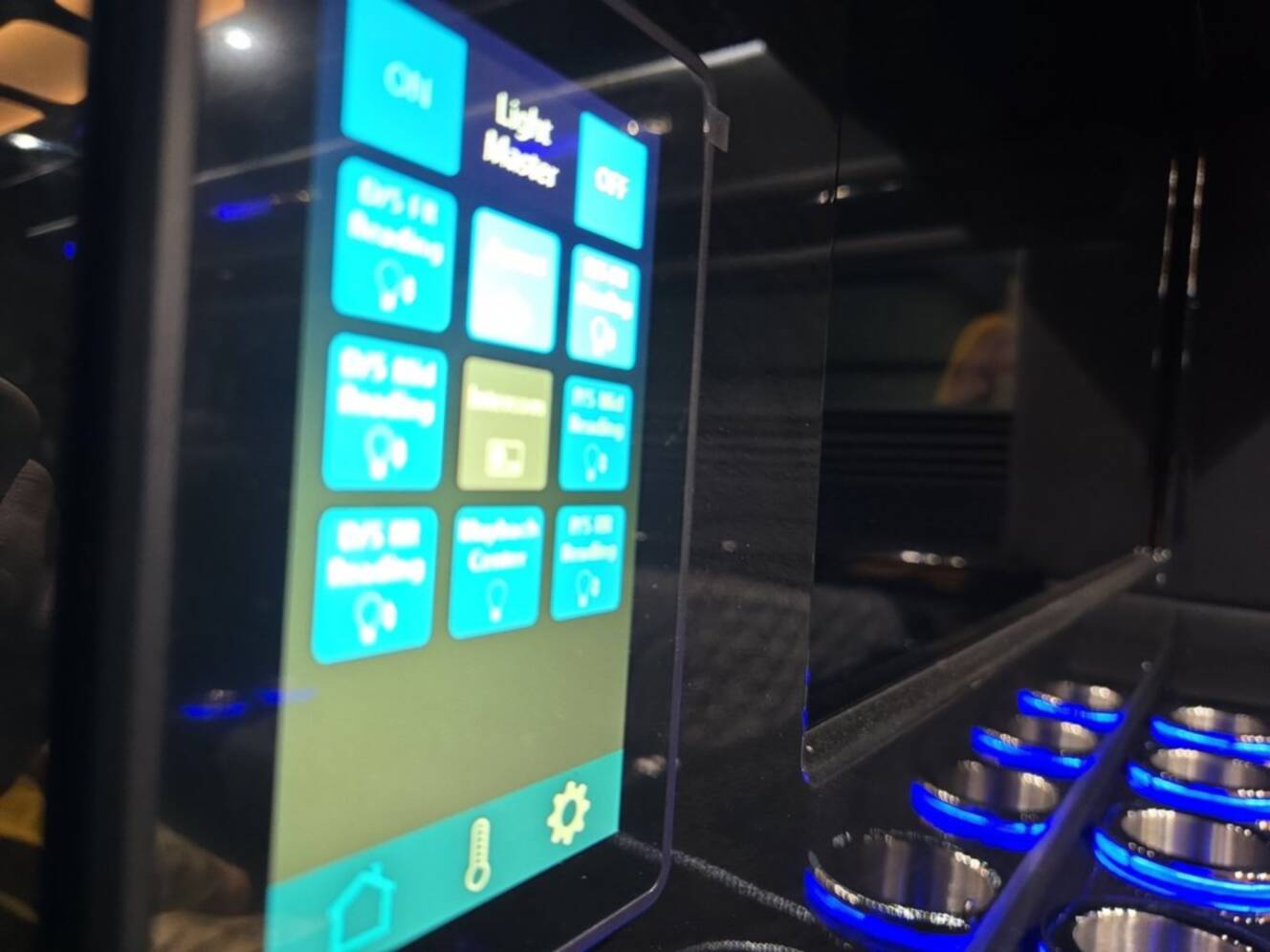 A photo of this 2027 Ultimate Toys LIMO OB PRO